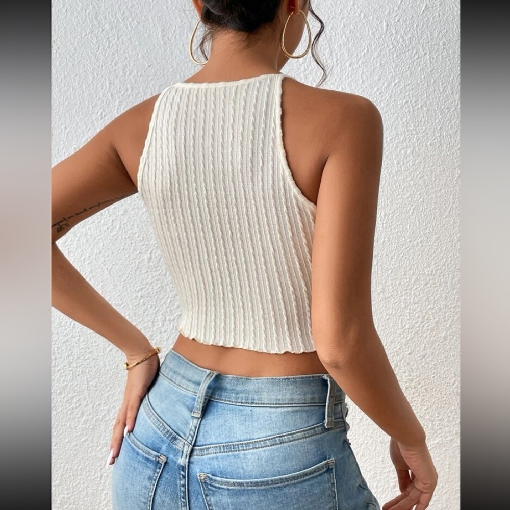 Halter Crop Tank 🌸 - Picture 5 of 9